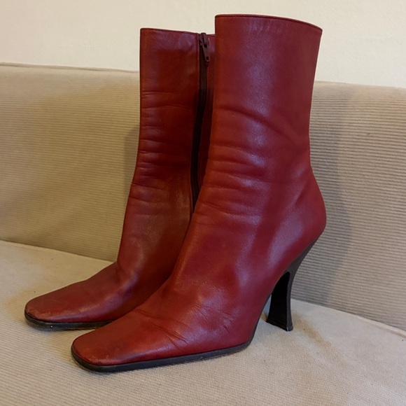 Vintage Prada Red Leather Ankle Boots | Made in Italy | 38.5 - Picture 11 of 12
